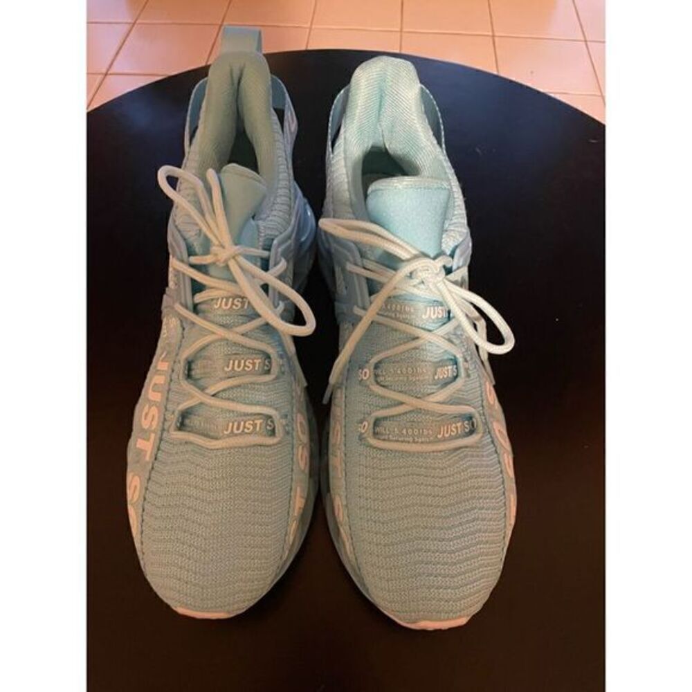 Just So So Shoes (SZ 9.5)